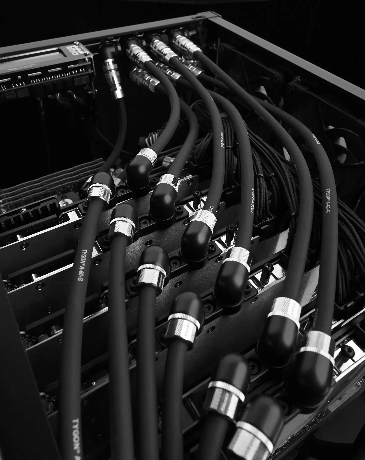 WS.COMPUTER special-edition interior: GPU water circuit with black tubing and nickel couplings